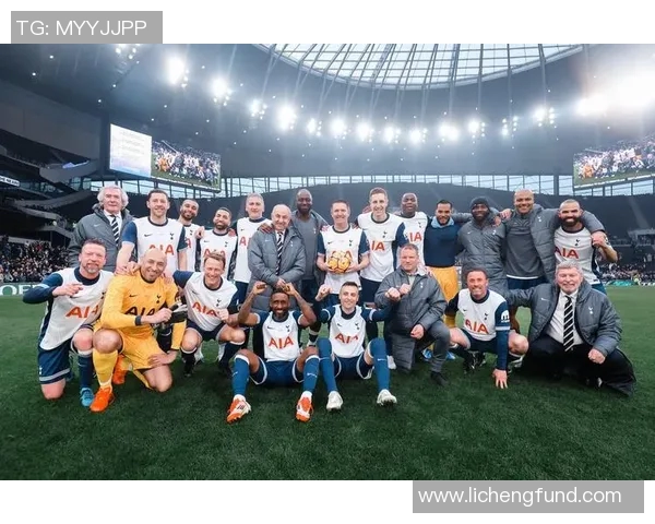 迪福足坛传奇生涯回顾与影响探秘揭示其拼搏精神与进球艺术